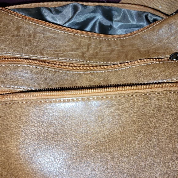 Beautiful purse NWOT - Picture 3 of 5
